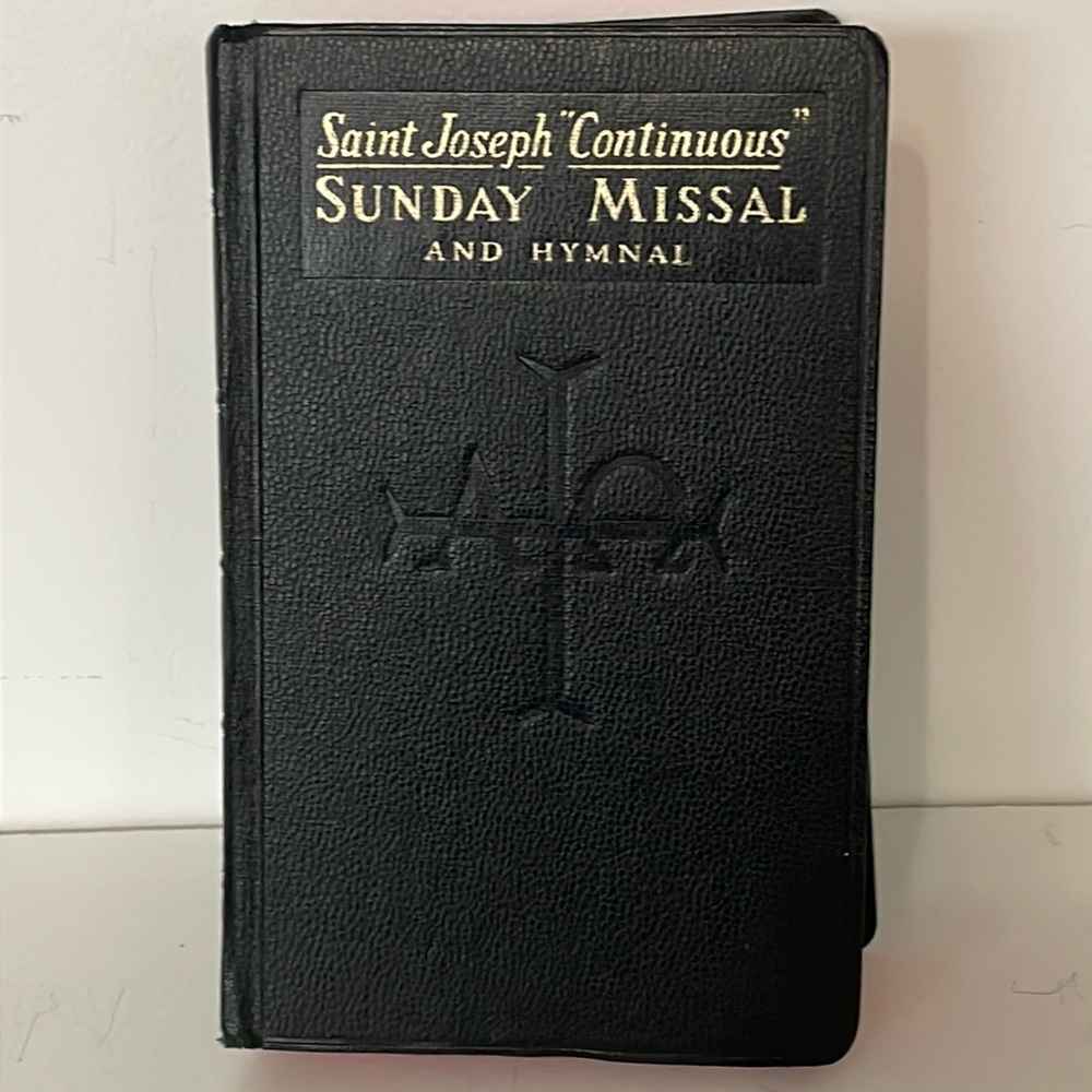 Saint Joseph “Continuous” Sunday Missal & Hymnal 1966